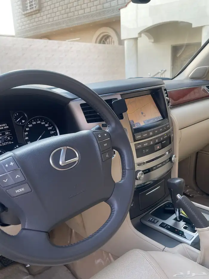 لكزس LX 2015 للبيع 8