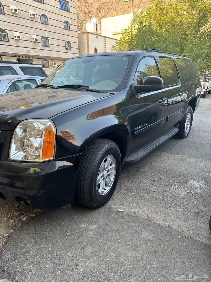 GMC يوكن XL 2013 وارد الجميح 1