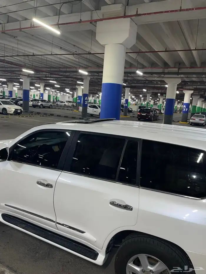 للبيع جيب لكزس Lx570 موديل 2009 4