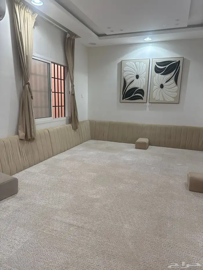 مجلس كامل مساند مع 3 مراكي وستاره والفرشه 0