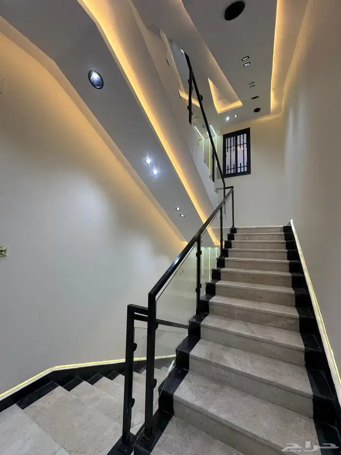 للبيع في خ مشيط مخطط دره الموسي شقق علوي بمصعد وسطح شغلVIP 2