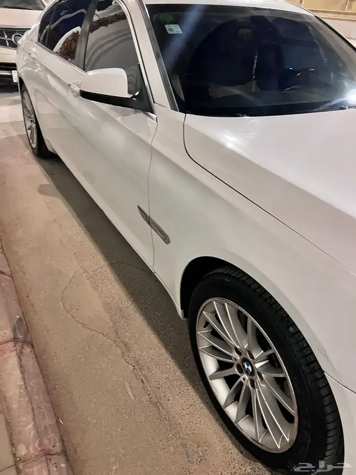 2010 BMW 740Li 4