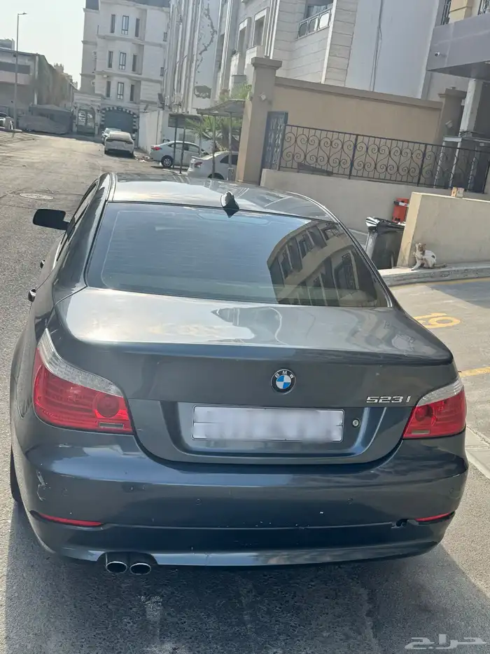سيارة BMW 523i موديل 2008 7