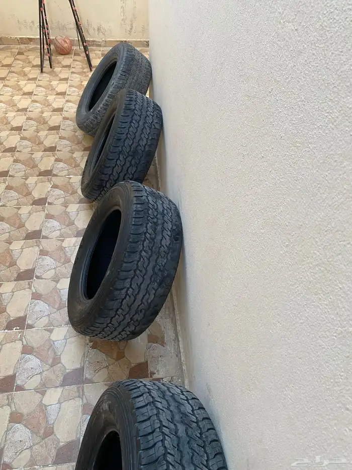 كفرات جيب لاند كروزر اصليه المقاس 18 - 285 60R 3
