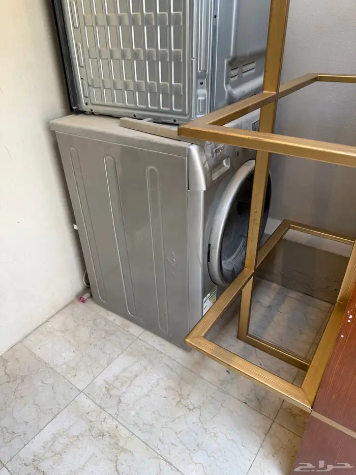 عدد 3 طاولات خشب كذلك غسالة ويربل و فرن اريستون 2
