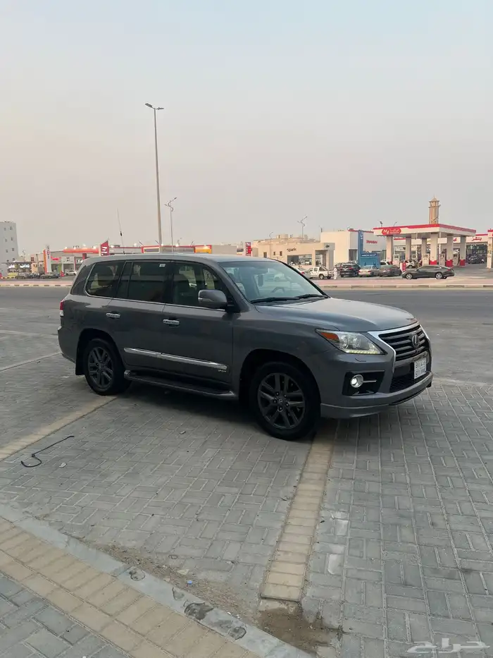 جيب لكزس للبيع او البدل لكزس ES350 من موديل 2019 وفوق 9
