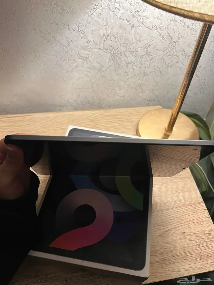 للبيع ايباد آير ( الجيل الرابع ) iPad Air 2