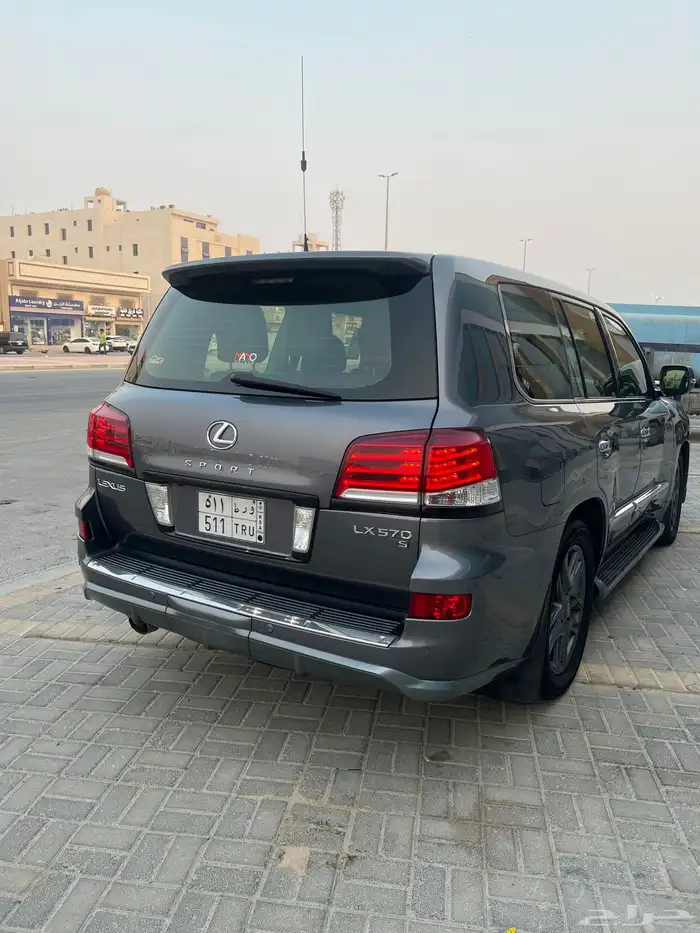 جيب لكزس للبيع او البدل لكزس ES350 من موديل 2019 وفوق 4