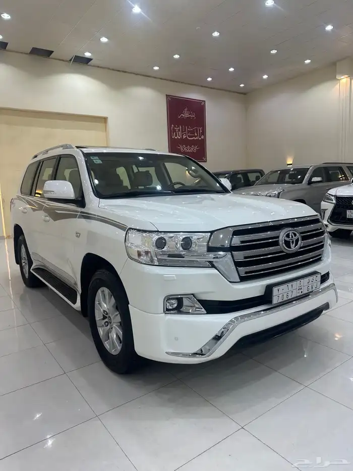 تويوتا لاند كروزر VXR 2016 وارد الوليد ممشي 287 الف 10