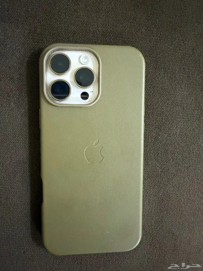 iPhone 16 pro max 4