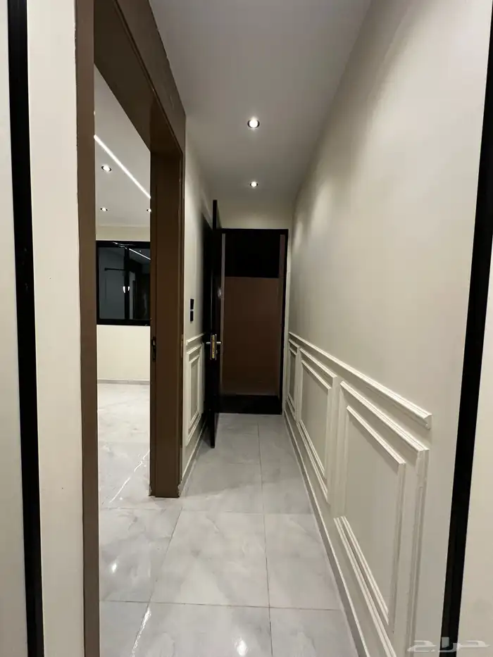 فلل وشقق للبيع 33