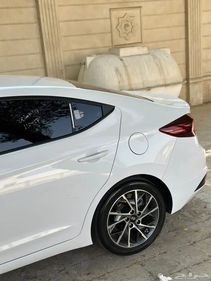 اللنترا 2020 بنزين بدي وكاله . 4