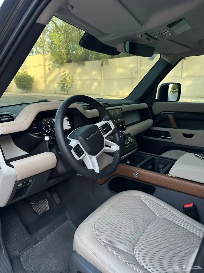 ديفندر V6 2023 كاربثيان 41