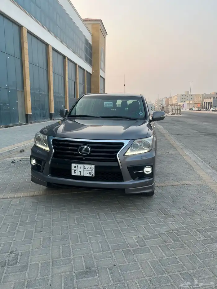 جيب لكزس للبيع او البدل لكزس ES350 من موديل 2019 وفوق 8