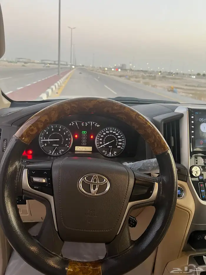 لاندكروزر 2016 V6 9