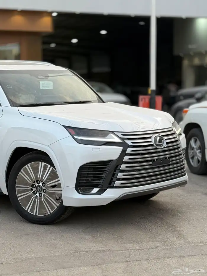 لكزس LX600 BB ( عروض الكاش ) 1