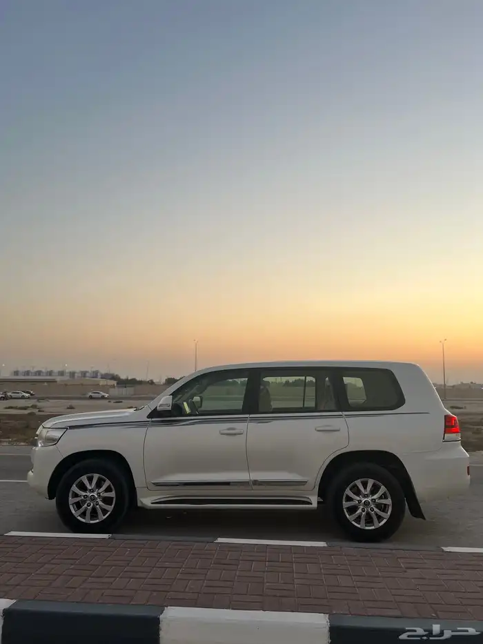 لاندكروزر 2016 V6 13