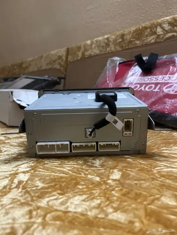 شاشه يارس ل البيع 2