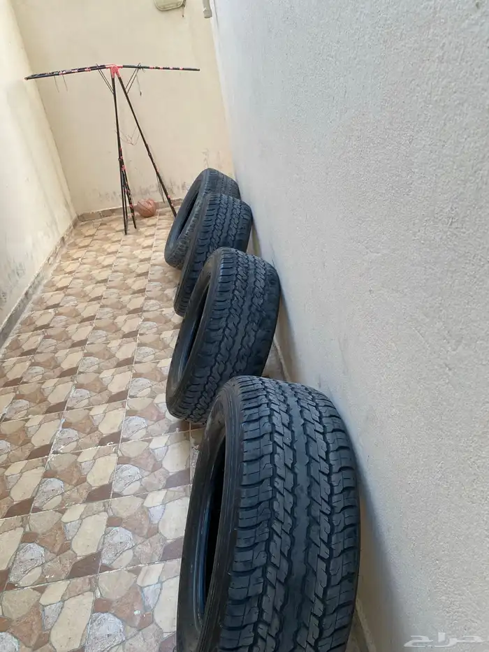 كفرات جيب لاند كروزر اصليه المقاس 18 - 285 60R 2