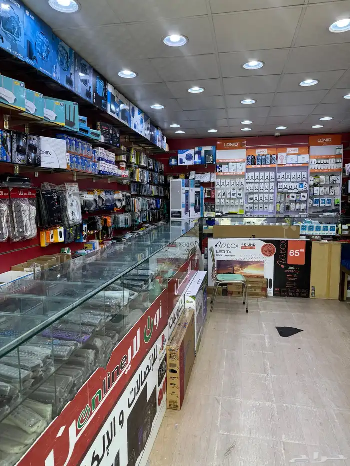 محل للتقبيل في شارع الجوالات صامطه 2