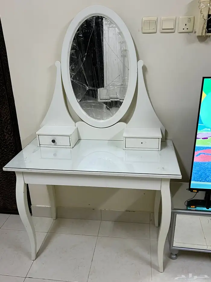 غرفه اطفال من ايكيا سرير ودولاب وتسريحه 3