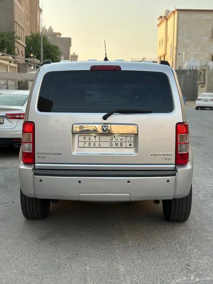 دوج نيترو RT 2009 4