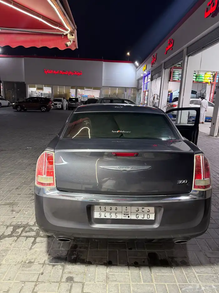كرايسلر 300C موديل 2013 للبيع 3