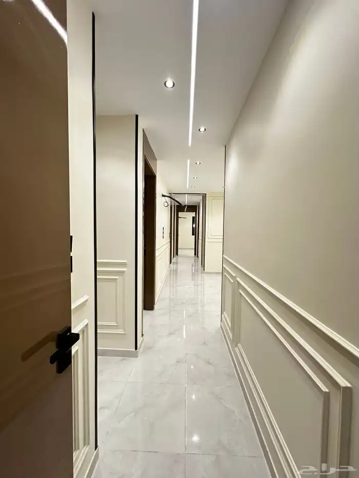 فلل وشقق للبيع 31