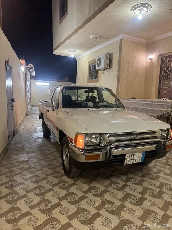 هايلوكس لوحة مميزة مجددة موديل 1989 22