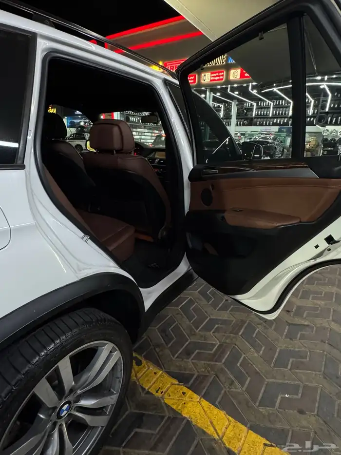 بي ام 2010 X5 نضيفه 8