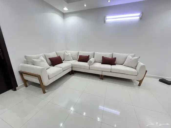 كنب وطاولات حسب الطلب 0