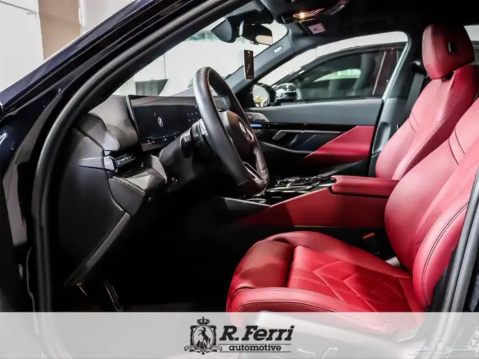 اجمل 2024 BMW 530i - فل اوبشن شبه جديده وسعر مميز جدا 4