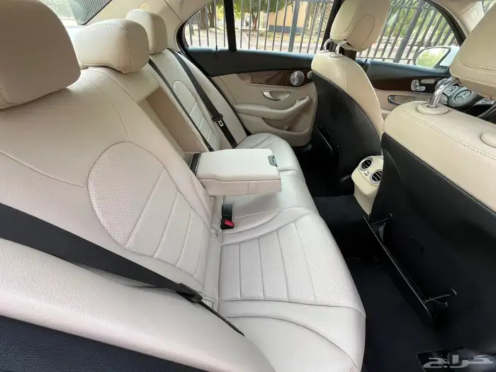 مرسيدس C300 2015 ( بحالة الوكالة ) 41