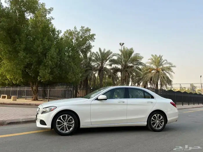 مرسيدس C300 2015 ( بحالة الوكالة ) 5