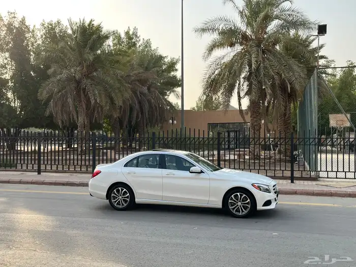 مرسيدس C300 2015 ( بحالة الوكالة ) 10