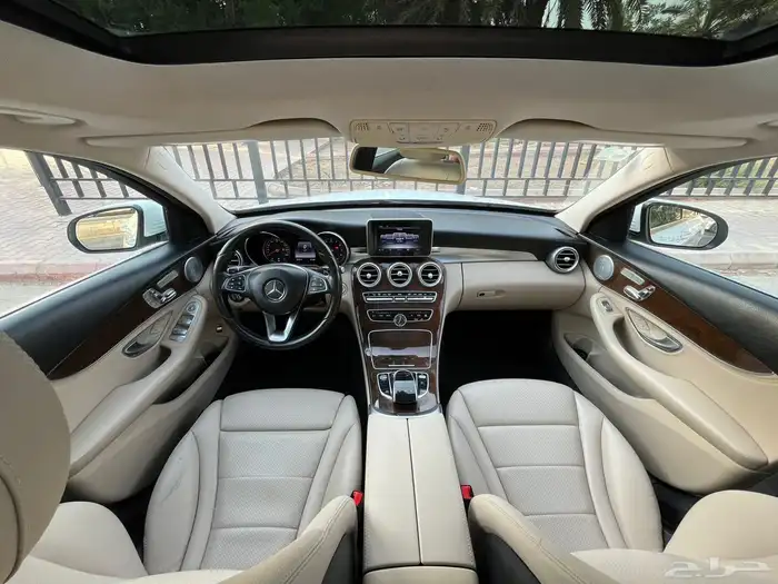 مرسيدس C300 2015 ( بحالة الوكالة ) 44