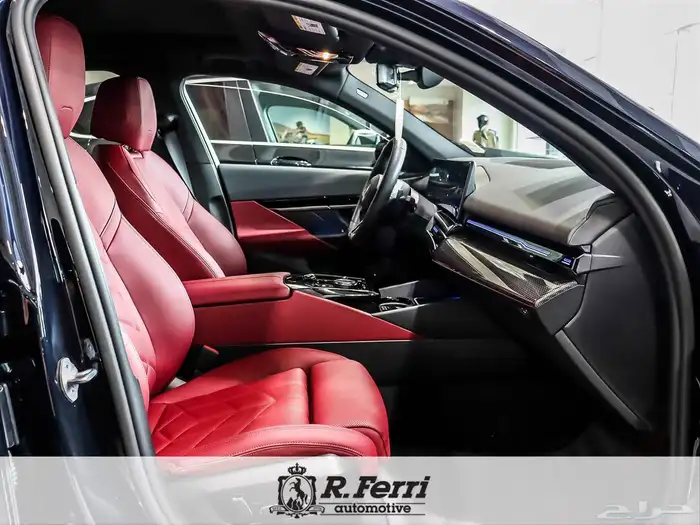 اجمل 2024 BMW 530i - فل اوبشن شبه جديده وسعر مميز جدا 11