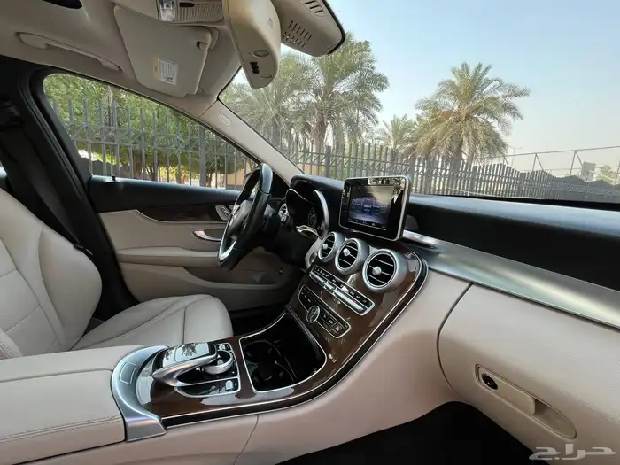 مرسيدس C300 2015 ( بحالة الوكالة ) 42