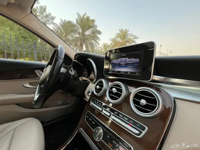 مرسيدس C300 2015 ( بحالة الوكالة ) 54