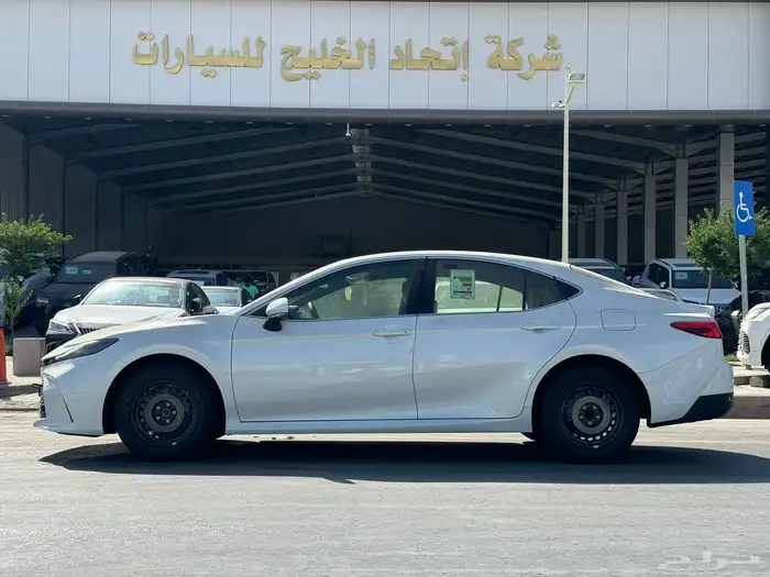 كامري 2025 E طيس بريمي 6
