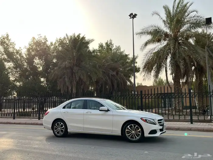 مرسيدس C300 2015 ( بحالة الوكالة ) 18