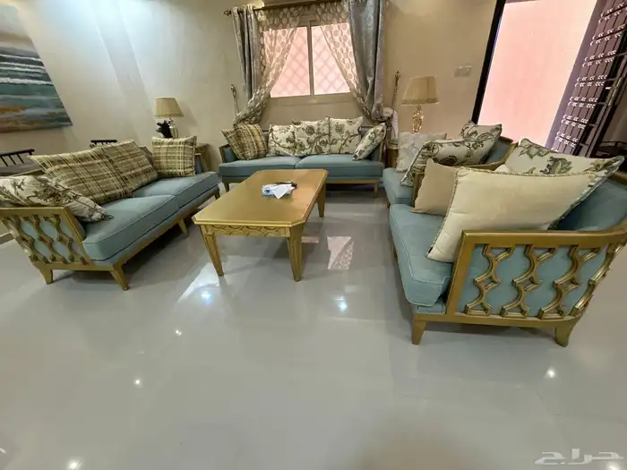 للبيع كنب كلاسيكي الموقع شقراء 2