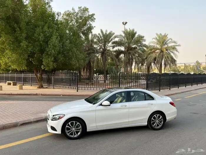 مرسيدس C300 2015 ( بحالة الوكالة ) 7