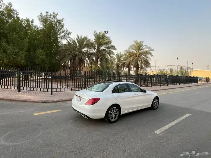 مرسيدس C300 2015 ( بحالة الوكالة ) 21
