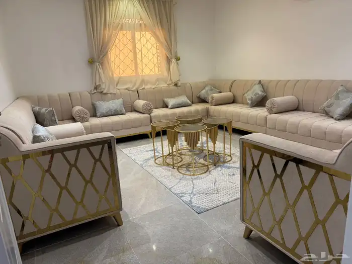 مجلس كنب كامل للبيع 3.86 3.76 شبه الجديد 0