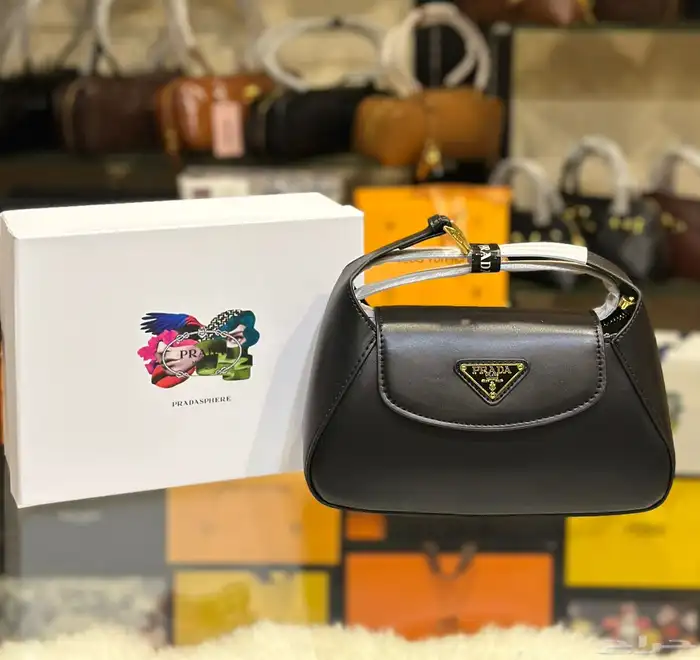 شنط نسائية ماركات فاخرة 81
