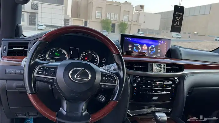 جيب لكزس بلاك اديشن اعلى فئه 4