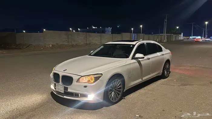 بي ام 740 Li موديل 2010 فل كامل 3