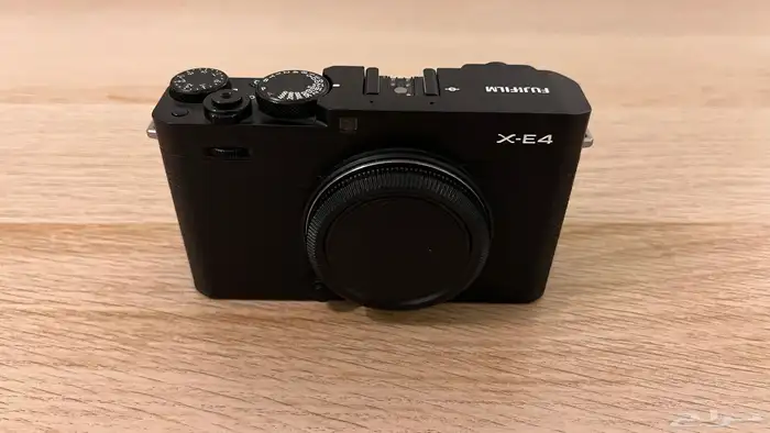 كاميرا فوجي فيلم fujifilm X-E4 مع عدسة فوجي xc35 f2 1