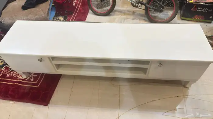 طاولة تلفزيون 1